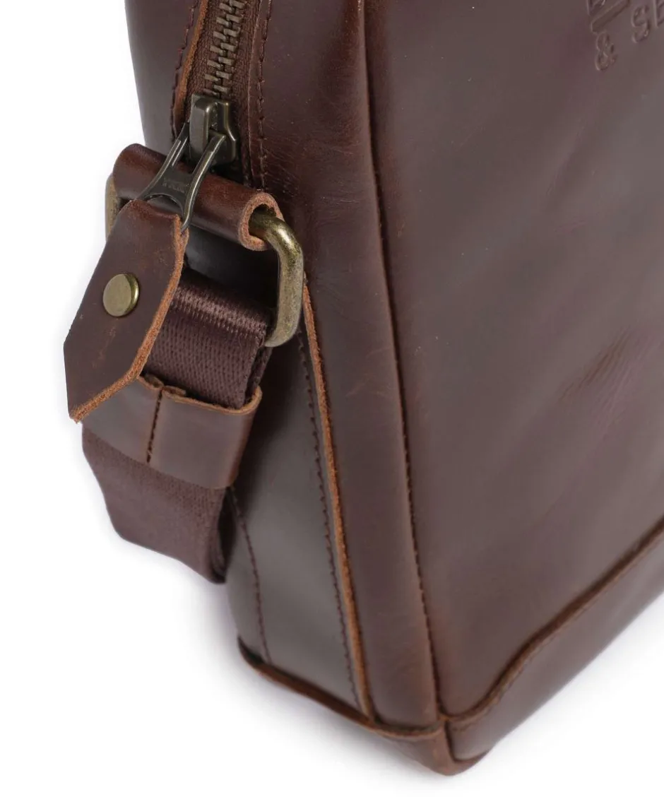 Buckle & Seam Crossbody Bags-Crazy Horse Runner Crossbody bag fine grain cow leather