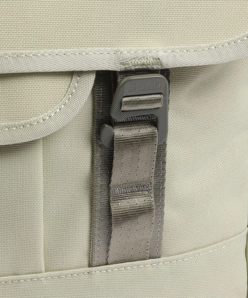 Chrome Business- & Laptop Bags|Crossbody Bags-Midtown 20L Messenger bag 16″ recycled nylon