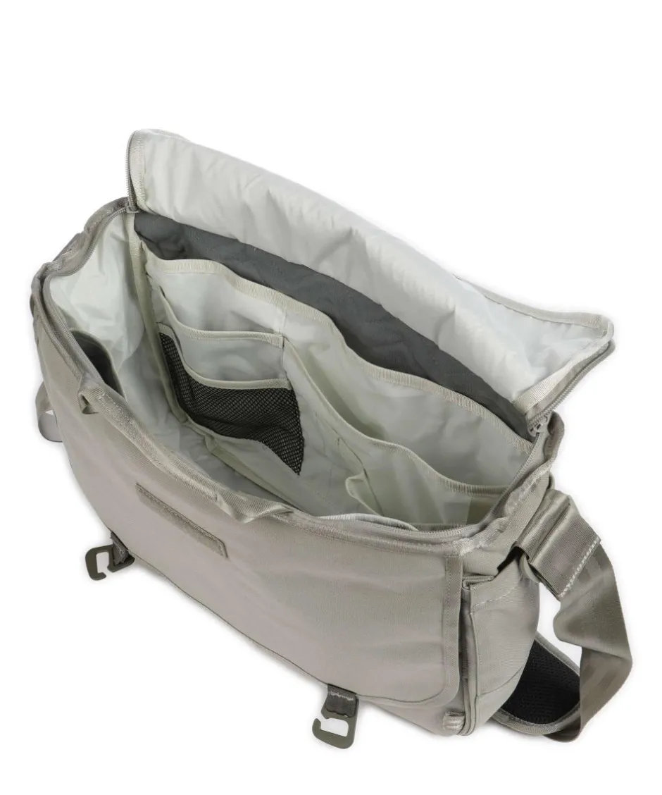 Chrome Business- & Laptop Bags|Crossbody Bags-Midtown 20L Messenger bag 16″ recycled nylon