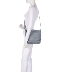 FredsBruder Crossbody Bags-Riffellinchen Crossbody bag grained cow leather