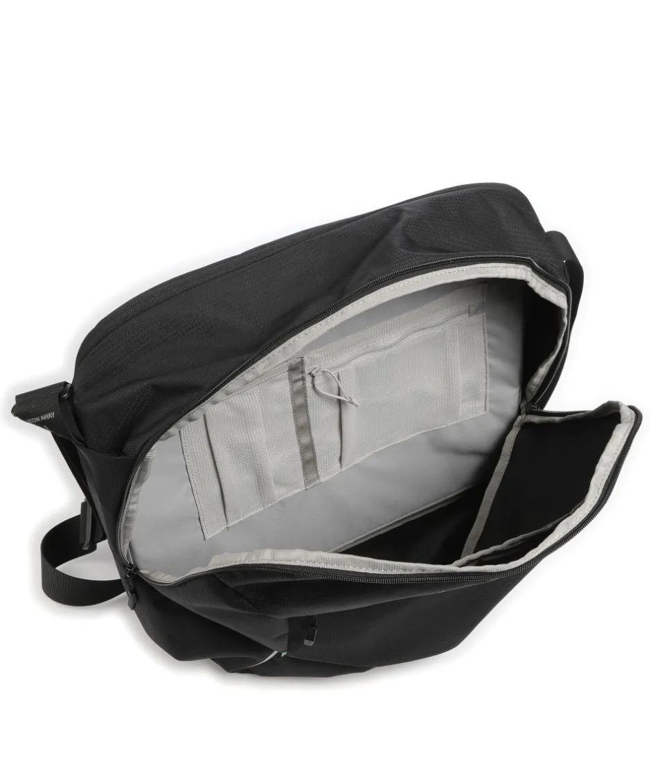 Vaude Bike Bags-Urban Cycle Luggage bag recycled polyester