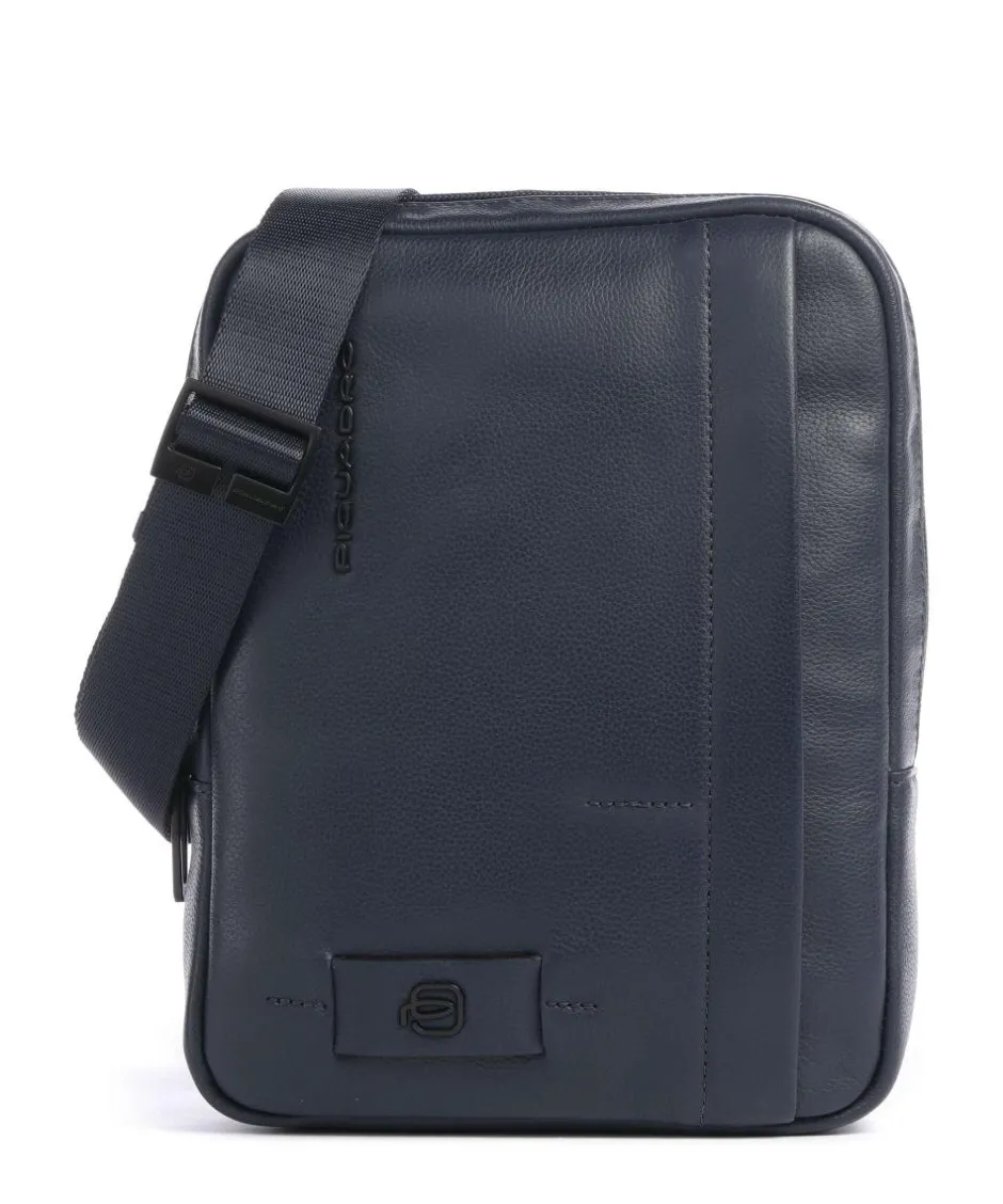 Piquadro Crossbody Bags-W137 Crossbody bag grained cow leather