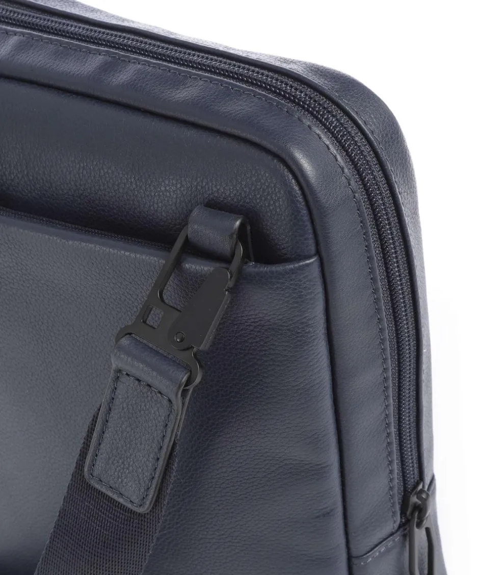 Piquadro Crossbody Bags-W137 Crossbody bag grained cow leather